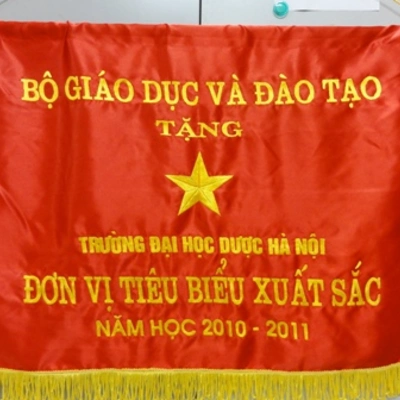 The Hanoi University of Pharmacy (hup) have been conferred the emulation banner of Ministry of Education and Trainning (moet)
