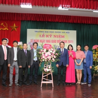 Mít tinh kỷ niệm ngày Nhà giáo Việt Nam và Hội diễn văn nghệ