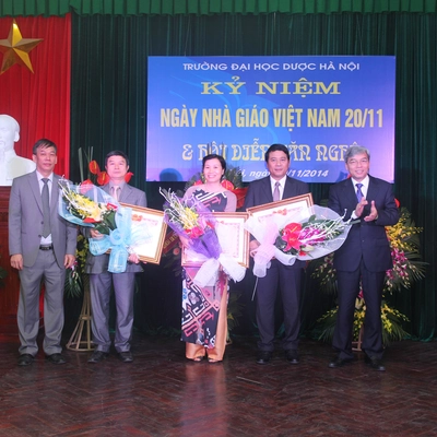Mít tinh kỉ niệm Ngày Nhà giáo Việt Nam 20/11 và Hội diễn văn nghệ