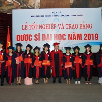 Lễ tốt nghiệp và trao bằng Dược sĩ Đại học năm 2019