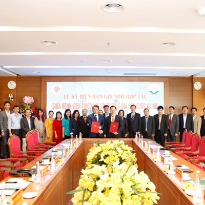 Lễ kí kết thỏa thuận hợp tác giữa Trường Đại học Dược Hà Nội và Bệnh viện TWQĐ 108