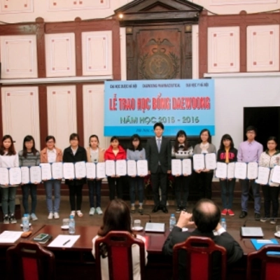 Daewoong Scholarship Award Ceremony 2015 - 2016 at Hanoi University of Pharmacy