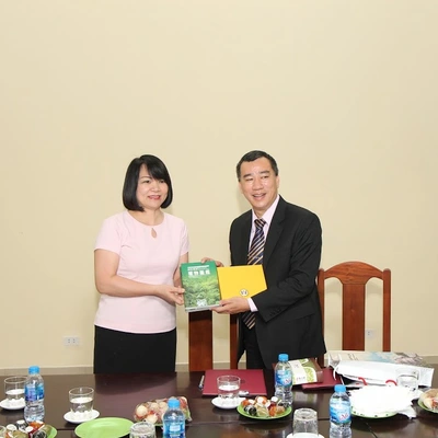 Chuyến thăm và xúc tiến hợp tác của đoàn Viện Nghiên cứu Trung Y Quốc gia, Đài Loan tại Trường Đại học Dược Hà Nội ngày 15/05/2019.