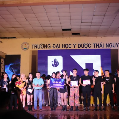 XIN CHÚC MỪNG BNT CREW - BAN NGHỆ THUẬT HỘI SINH VIÊN ĐẠI HỌC DƯỢC HÀ NỘI ĐẠT GIẢI BA CUỘC THI RISING SHOWCASE 