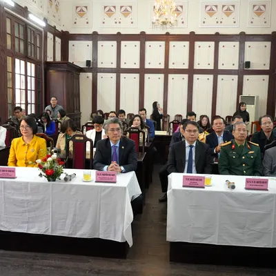 Trường Đại học Dược Hà Nội công bố quyết định bổ nhiệm chức danh phó giáo sư năm 2025